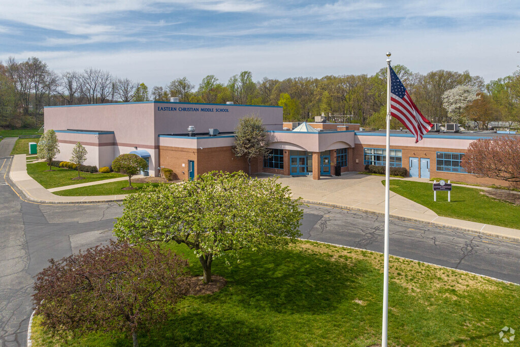 Eastern Christian Middle School has a wonderful campus in Wyckoff.