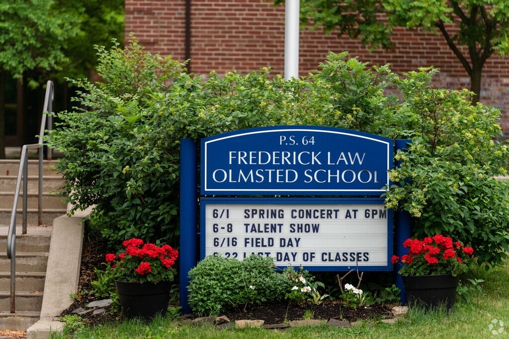 Frederick Olmsted 64 in Buffalo, NY serves over 500 students.