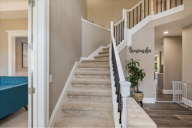 2340 Oakhurst Ln, Lake Oswego, OR 97034 - photo 3