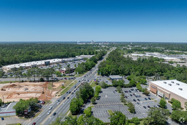 Leading straight to the state capitol, Apalachee Parkway has plenty to offer.