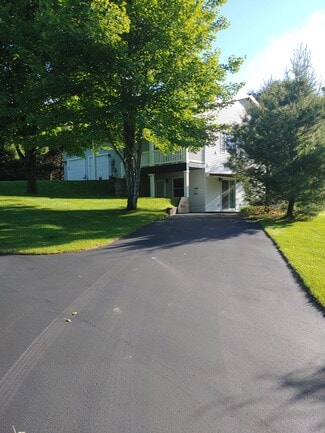 433 E Sleights Rd, Traverse City, MI 49696