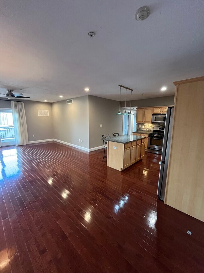 270 N Main St unit 404, Mansfield, MA 02048 - photo 5