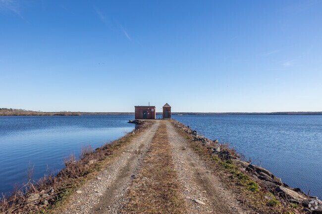 A beautiful view of Sampson's Cover in Lakeville.