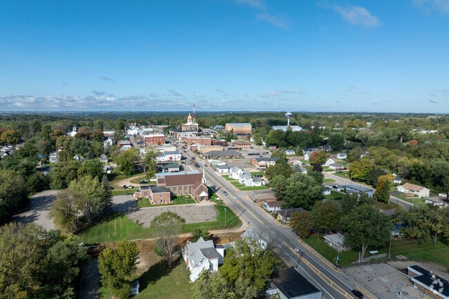Downtown Ellsworth centers on the Pierce County Courthouse and Main Street.