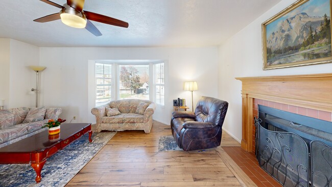 98 E 1420 S, Farmington, UT 84025 - photo 3