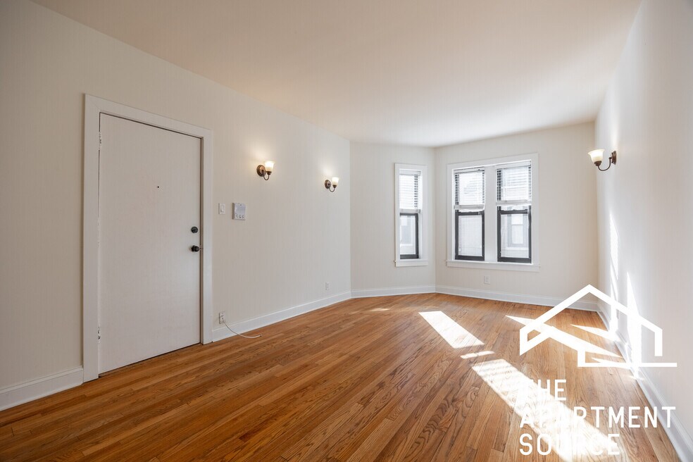 4038 N Ashland Ave unit 1, Chicago, IL 60613 - photo 1