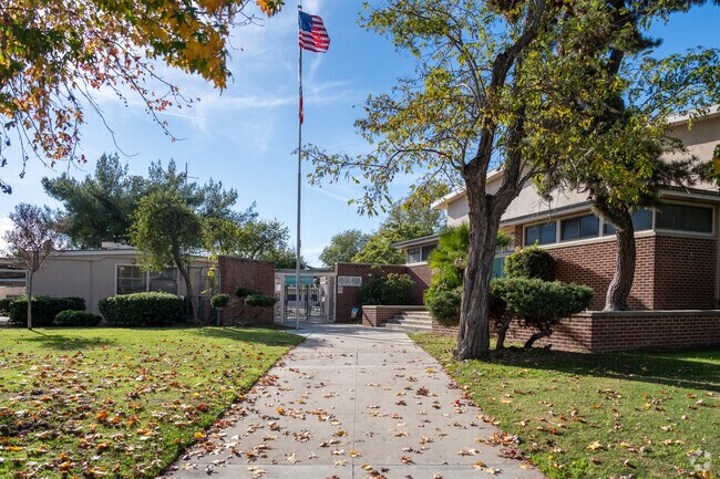 At Stonehurst Ave, 47% of students scored at/or above the proficient level for reading.