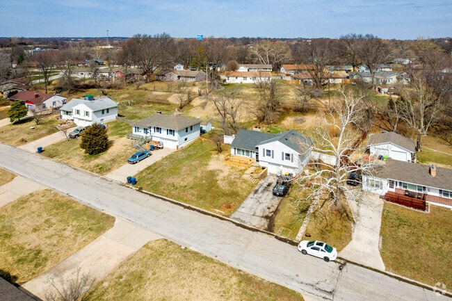 Hamilton Heights is a smaller neighborhood in Gladstone, MO.