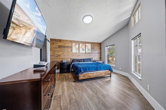 10253 Allenwood Dr, Riverview, FL 33569 - photo 2