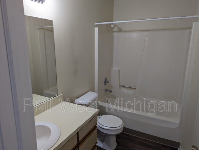 6087 In the Pines Dr SE, Grand Rapids, MI 49548 - photo 6