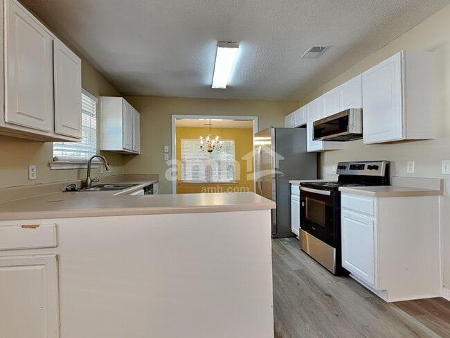 263 Silver Brook Cir, Pooler, GA 31322 - photo 3