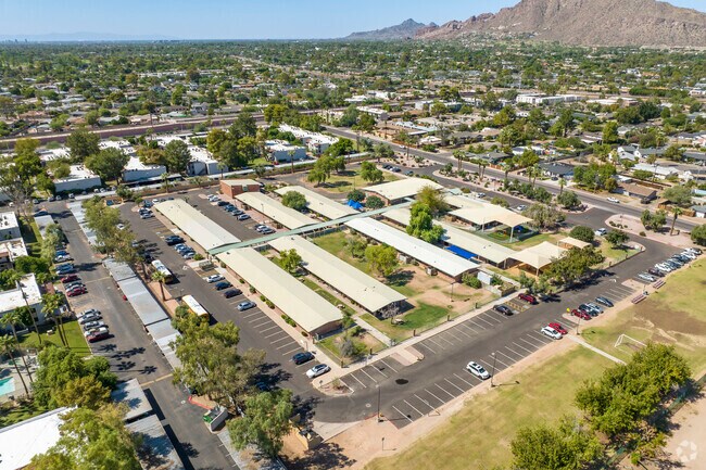 Hirsch Academy is a tuition-free public charter school in Scottsdale.