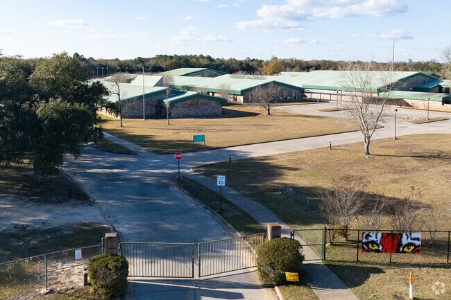 Ransom Middle School earns a B-minus rating from Niche.