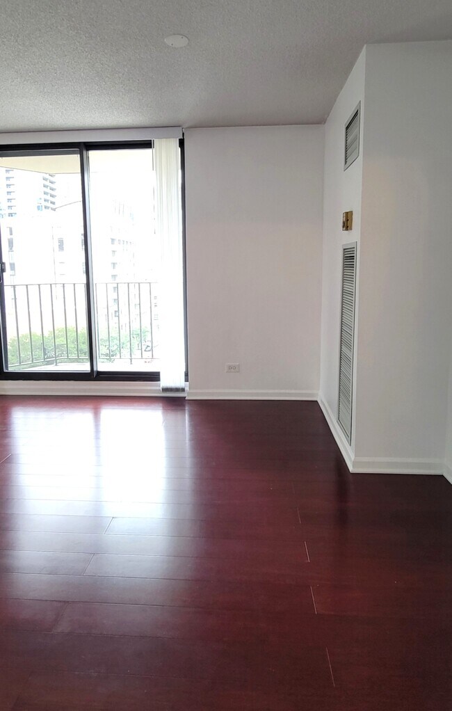 The Hermitage on Huron unit 703, Chicago, IL 60654 - photo 6