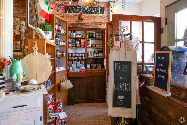 Find local creations and upholstery experts at Alley & Elm in Sallisaw.