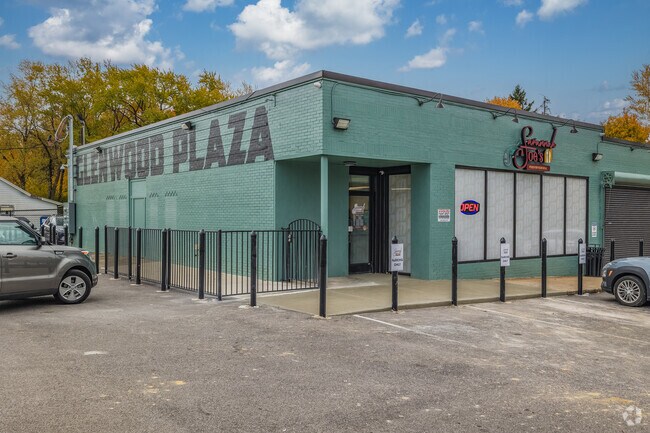 Newport neighborhood residence Enjoy Joe’s Savannah cuisine.