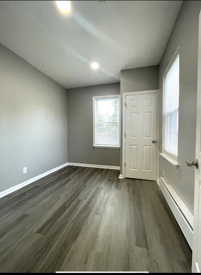 970 Mclean Ave unit 2R, Yonkers, NY 10704 - photo 5