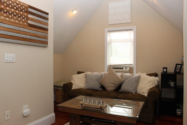 315 Franklin St unit 1, Braintree, MA 02184 - photo 2