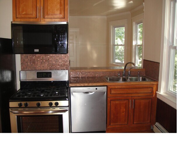 18 Pinehurst Ave unit 1, Providence, RI 02908 - photo 4
