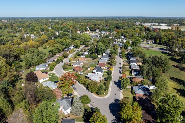 The winding roads in Baker Park connect the small riverside community.
