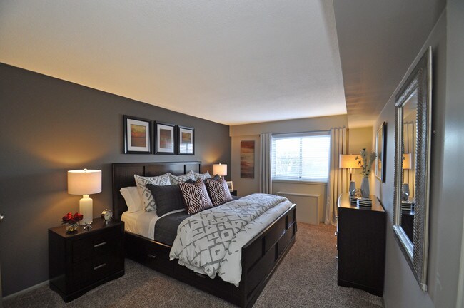 414 Flats - Model Bedroom