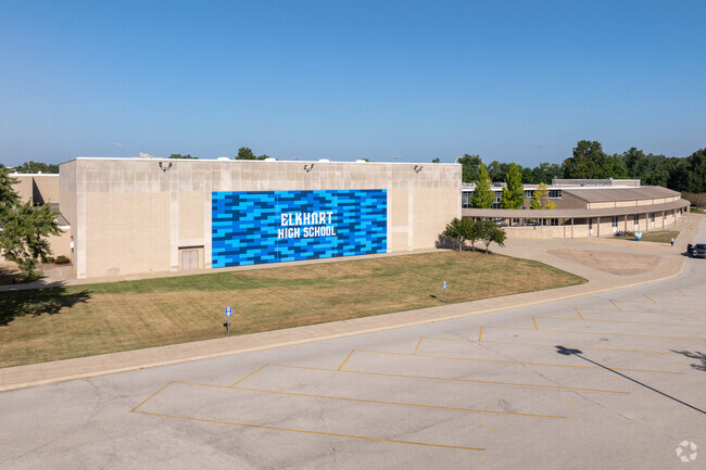 Elkhart Freshman Academy boasts an overall B rating on popular school ratings site Niche.