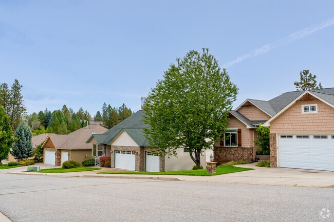 Traditional homes are found within the Thorpe Westwood neighborhood.