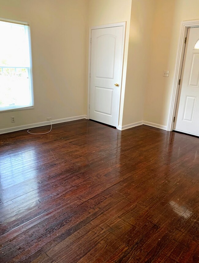 216 N Gilmer St unit 216 Gilmer B, Cartersville, GA 30120 - photo 6