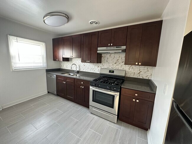 1149 Deerfield Rd unit A, Deerfield, IL 60015 - photo 2