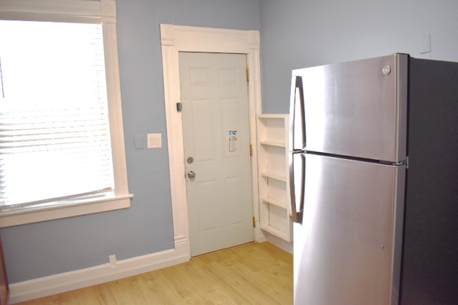 6011 37th Ave unit Lower Unit, Kenosha, WI 53142 - photo 7