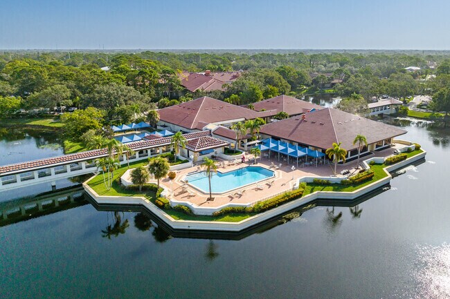 The Fountains at Lake Pointe Woods in Gulf Gate Estates, has an amenity filled clubhouse area.