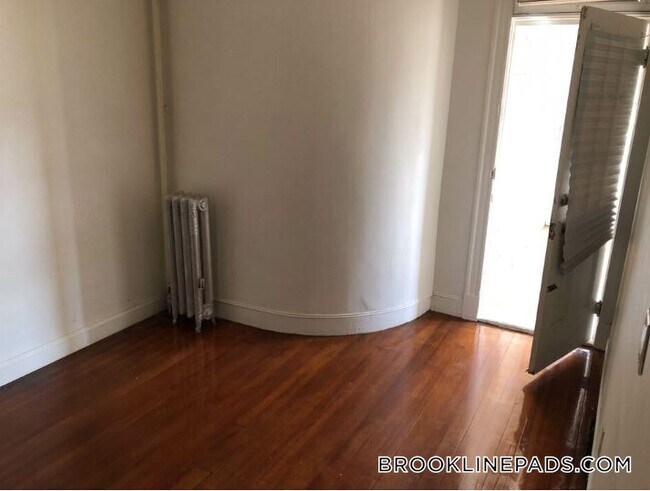 1905 Beacon St unit 2, Brookline, MA 02445 - photo 6