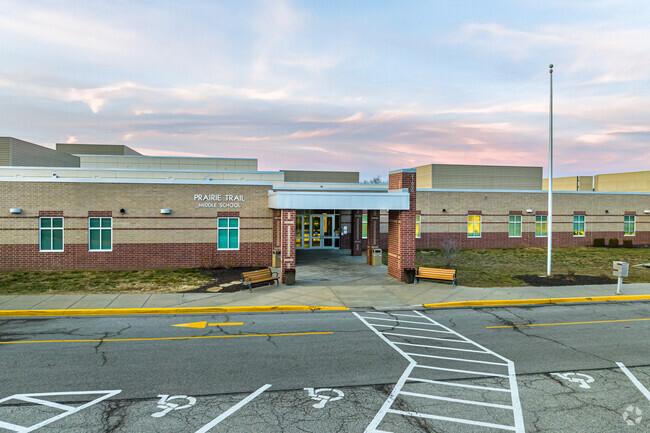 Prairie Trail Middle School serves students 6-8th grade.