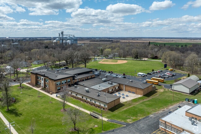 Courses in Reading, Writing, and Literature are available at Newark Elementary School.