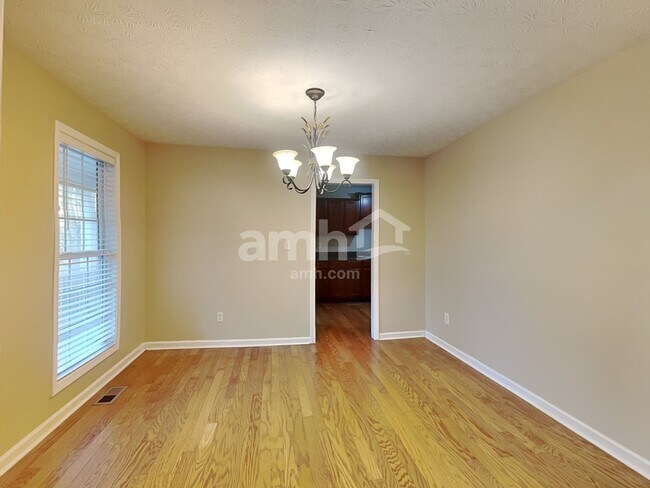 5110 Salem Dr, Stone Mountain, GA 30087 - photo 7