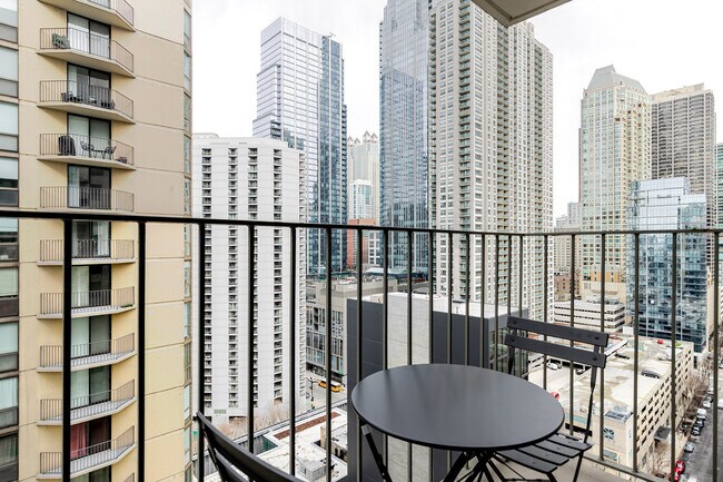 77 W Huron St unit FL20-ID1379, Chicago, IL 60654 - photo 6