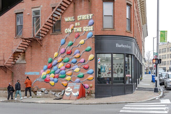 A few minutes from Wolfpit, Wall Street has boutique shopping, dining, and hair care.