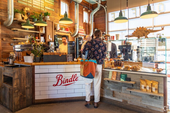 Bindle Coffee is one of the top-rated coffee shops near the Dakota Ridge neighborhood.