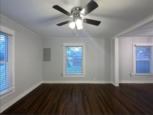 212 N 4th St, Sanger, TX 76266 - photo 7