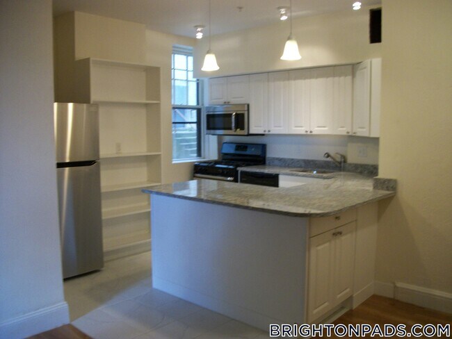 2001 Commonwealth Ave unit 5, Boston, MA 02135 - photo 2