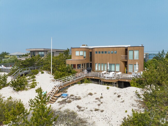 21st Century Oceanfront oasis in Westhampton.