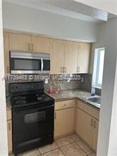 8310 NW 2nd Ave, Miami, FL 33150