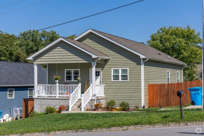 New construction continues with new homes being built still in Riverdale.