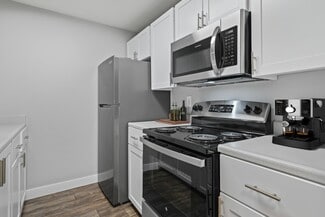 16506 SE 29th St, Vancouver, WA 98683