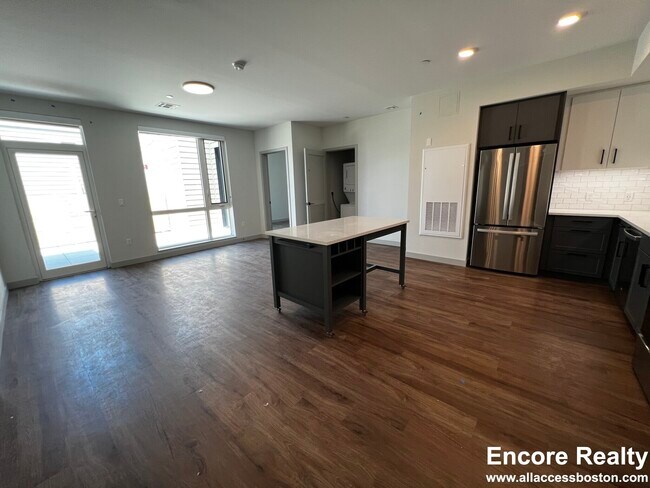 80 Rugg Rd unit D8, Allston, MA 02134 - photo 5