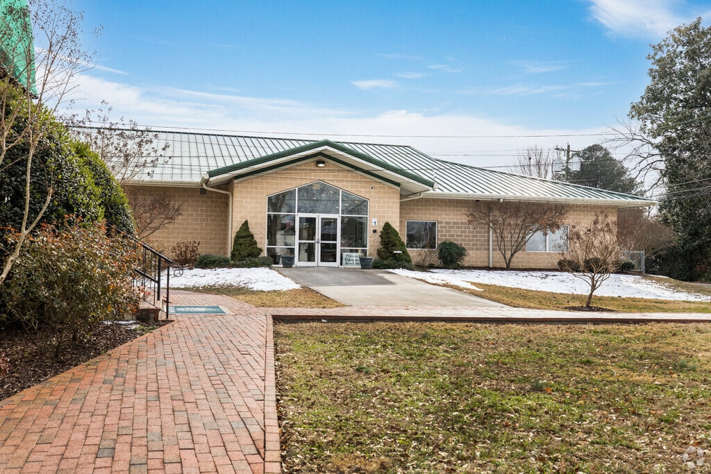 Tidewater Academy in Wakefield offers private K-12 education for local students.