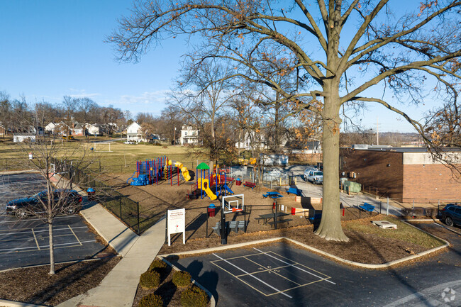 The teacher to student ratio at Sacred Heart Elementary School is 12 to 1.