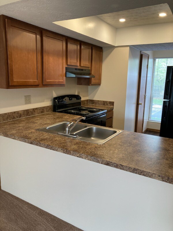 6020 Godown Rd, Columbus, OH 43235