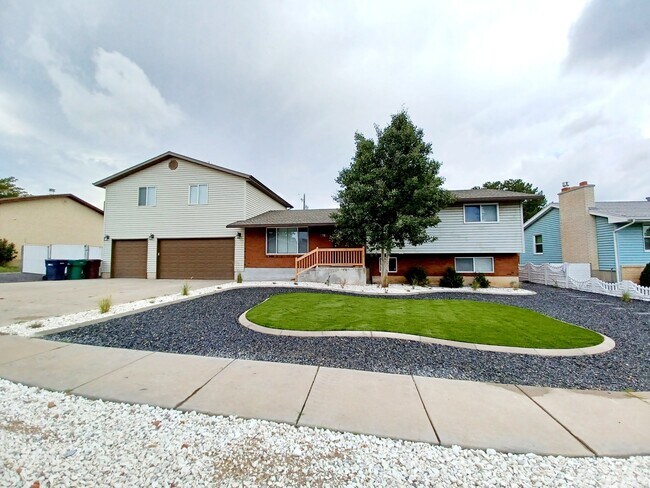 2285 W 5950 S unit Basement, Roy, UT 84067 - photo 7