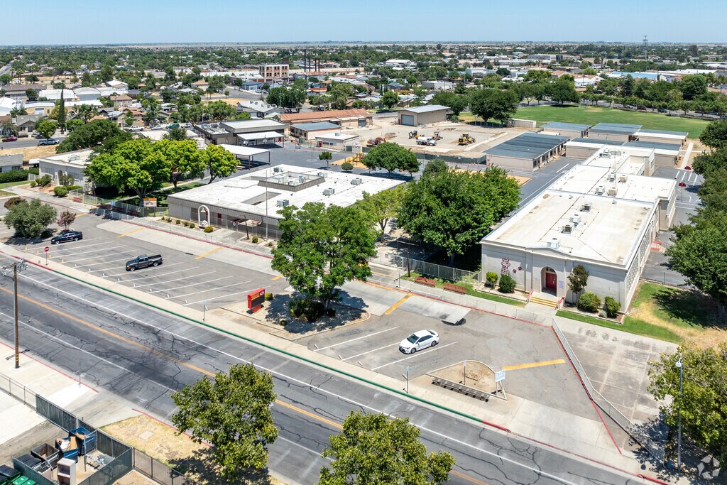 Welcome to Los Banos Elementary School in Los Banos.